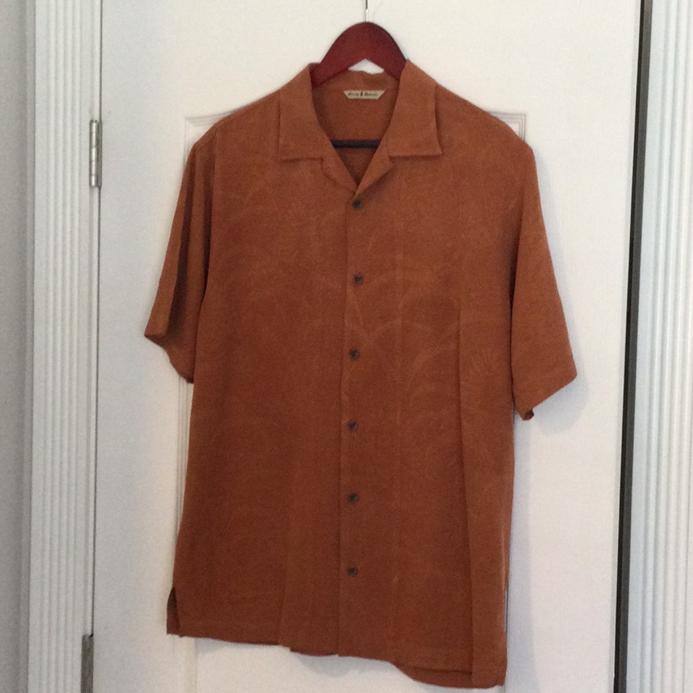 Men’s TB 100% silk button down shirt. Solid color, tropical embossed pattern.